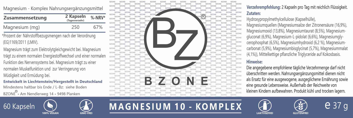 Produktlabel für das Nahrungsergänzungsmittel "Magnesium 10 - Komplex" von BZONE. Die Vorderseite enthält Informationen zur Zusammensetzung, Verzehrempfehlung und Zutaten der Kapseln, die in Deutschland hergestellt werden. Das Label hebt den Magnesiumgehalt pro Portion und seine Vorteile für Elektrolytgleichgewicht, Energienstoffwechsel und Muskel- sowie Nervensystemfunktion hervor. Es sind Hinweise zur Lagerung und zur Verwendung des Produkts aufgeführt.